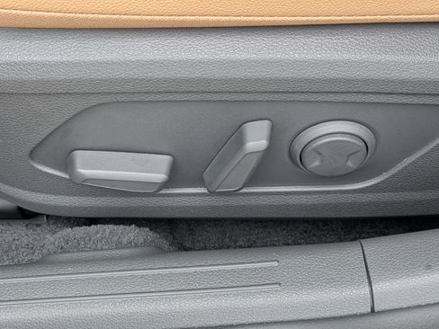 Used 2025 Hyundai Sonata Limited FWD image 19