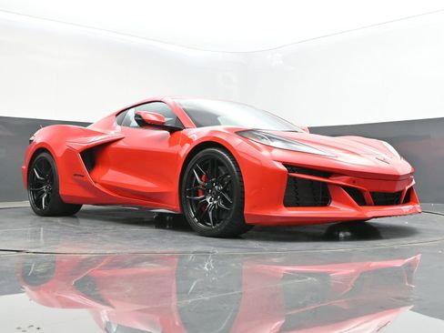 Used 2024 Chevrolet Corvette Z06 w/ Stealth Interior Trim Package RWD image 42