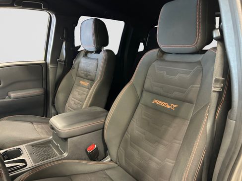 Used 2022 Nissan Frontier Pro-X RWD image 12