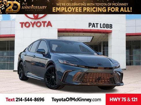 Used 2026 Toyota Camry SE w/ Convenience Package FWD image 1