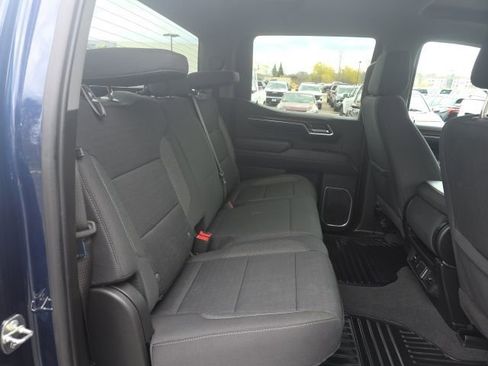Used 2023 Chevrolet Silverado 1500 LT AWD/4WD image 14