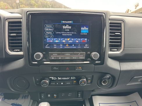 Used 2024 Nissan Frontier SL w/ Technology Package RWD image 15