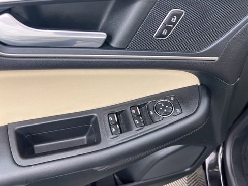 Used 2022 Ford Edge SEL w/ Convenience Package image 13