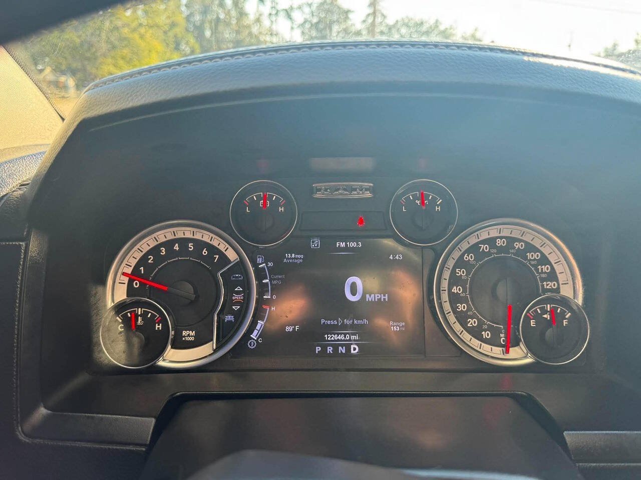 Used 2017 RAM 1500 Laramie w/ Convenience Group AWD/4WD image 17