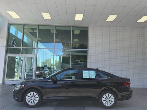 Used 2019 Volkswagen Jetta S w/ Driver Assistance Package FWD image 3