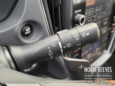 Certified 2025 Subaru Crosstrek 2.5i Limited w/ Crosstrek Mirror Package image 33