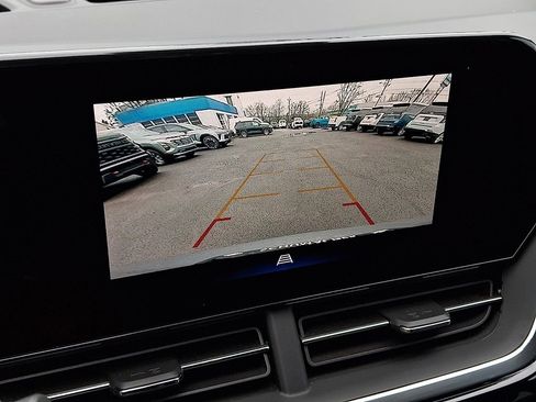 Used 2024 Chevrolet Trax RS w/ Driver Confidence Package image 16