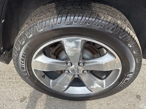 Used 2014 Jeep Grand Cherokee Limited image 9