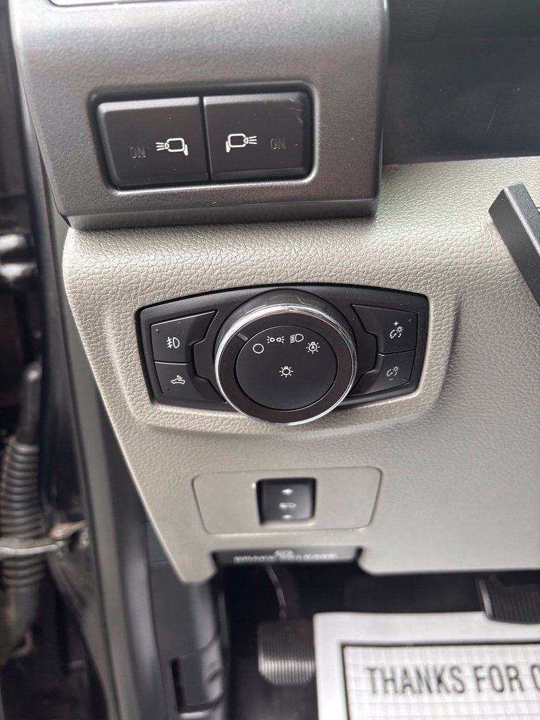 Used 2018 Ford F350 XLT w/ XLT Premium Package AWD/4WD image 11