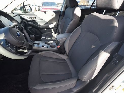 Used 2025 Subaru Crosstrek 2.0i Premium image 5