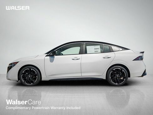 New 2026 Nissan Sentra SR w/ Floor Mat Package FWD image 4