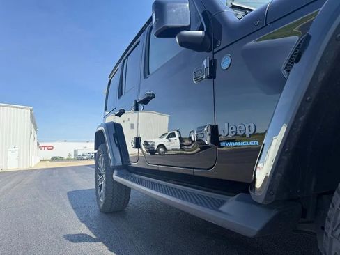 Used 2024 Jeep Wrangler High Altitude AWD/4WD image 11