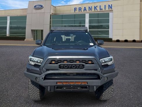 Used 2020 Toyota Tacoma TRD Off-Road w/ Technology Package AWD/4WD image 2