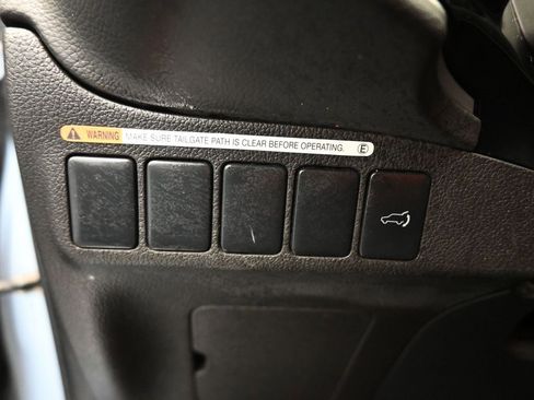 Used 2015 Mitsubishi Outlander SE image 27