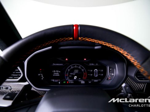 Used 2023 Lamborghini Urus Performante AWD/4WD image 13