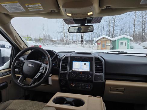 Used 2019 Ford F150 XLT w/ Trailer Tow Package image 6