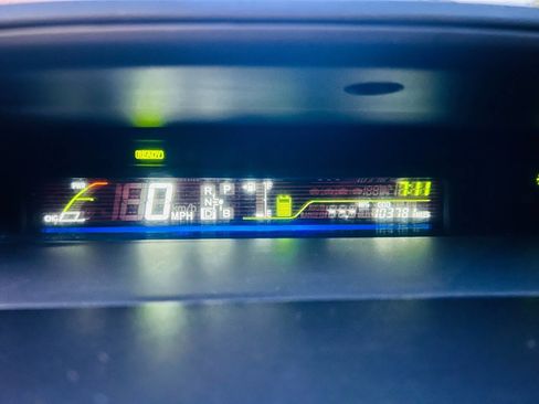 Used 2013 Toyota Prius V Three FWD image 22