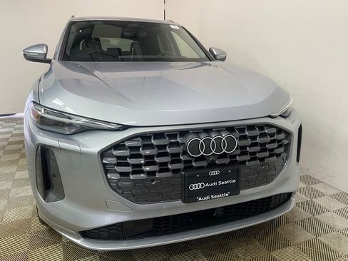 New 2025 Audi Q5 Prestige image 2