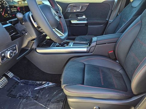 New 2025 Mercedes-Benz GLA 250 4MATIC image 11