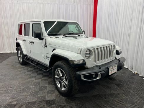 Used 2019 Jeep Wrangler Unlimited Sahara w/ Safety Group AWD/4WD image 2
