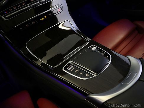 Used 2022 Mercedes-Benz GLC 43 AMG AMG GLC 43 image 25