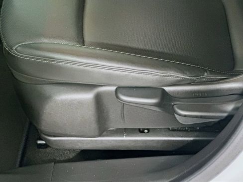 Used 2024 Buick Encore GX Sport Touring image 22