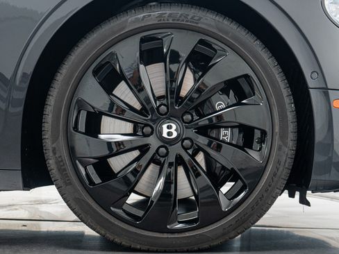 Used 2024 Bentley Flying Spur V8 AWD/4WD image 48