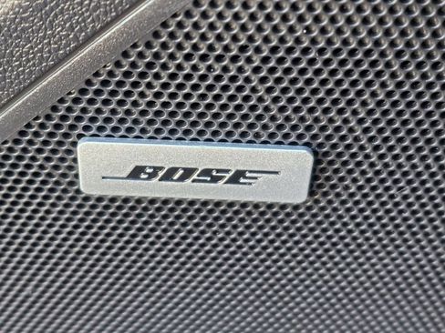 Used 2022 Chevrolet Bolt EUV Premier w/ Launch Edition image 17