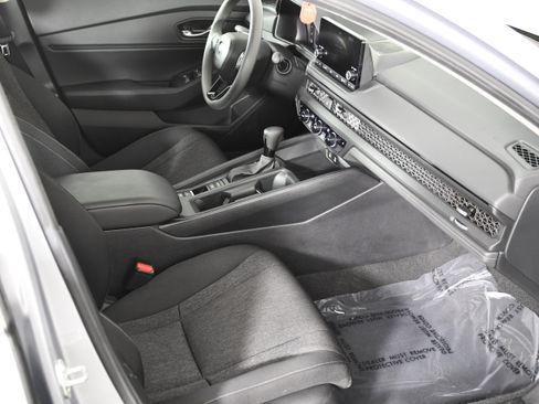 Certified 2025 Honda Accord SE image 33