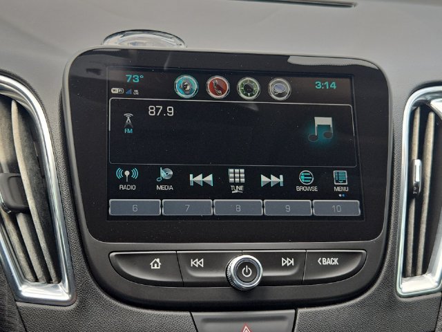 Used 2018 Chevrolet Malibu LT w/ Driver Confidence Package FWD image 16
