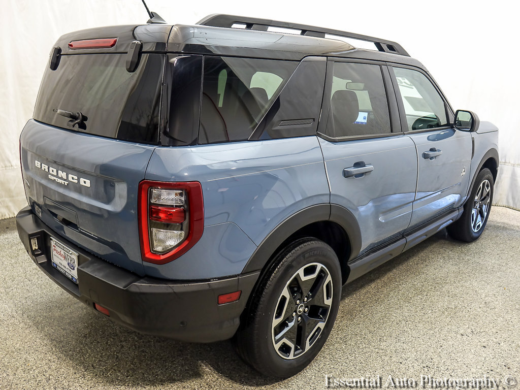 Certified 2024 Ford Bronco Sport Outer Banks AWD/4WD image 8