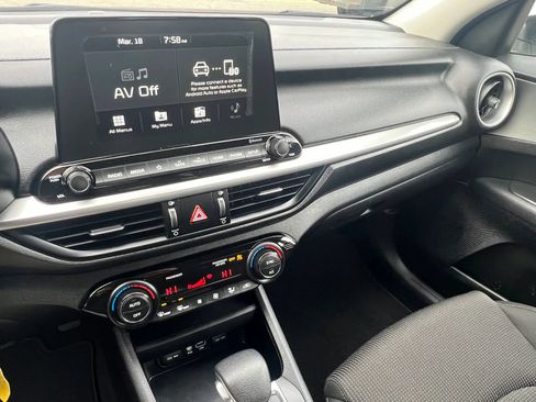 Used 2019 Kia Forte LXS FWD image 17