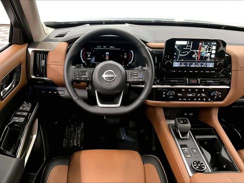 New 2025 Nissan Pathfinder Platinum w/ Lighting Package (N93) AWD/4WD image 20