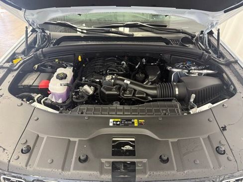 New 2025 Jeep Grand Cherokee Summit image 23