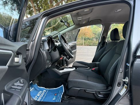 Used 2017 Honda Fit LX image 10