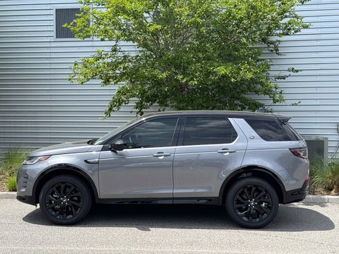 New 2025 Land Rover Discovery Sport Dynamic SE image 4