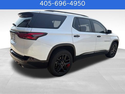 Used 2022 Chevrolet Traverse Premier w/ Redline Edition FWD image 6
