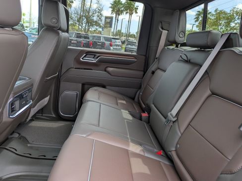 New 2026 GMC Sierra 2500 Denali w/ Denali Reserve Package image 17