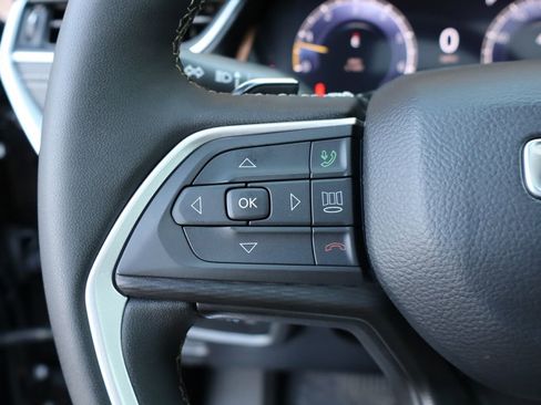 Used 2025 Jeep Grand Cherokee L Altitude AWD/4WD image 15