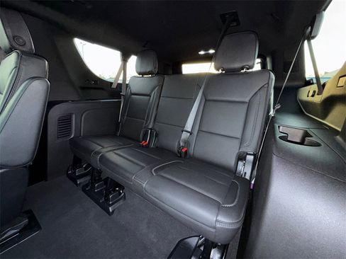 Used 2023 GMC Yukon XL Denali image 28
