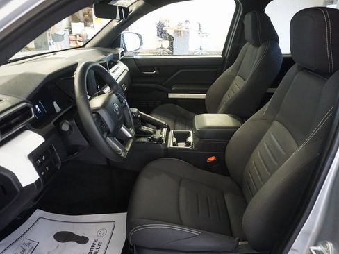 Used 2024 Toyota Tacoma TRD Off-Road image 17