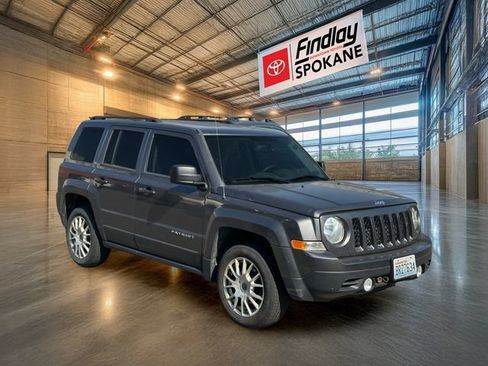 Used 2016 Jeep Patriot Sport w/ Power Value Group AWD/4WD image 3