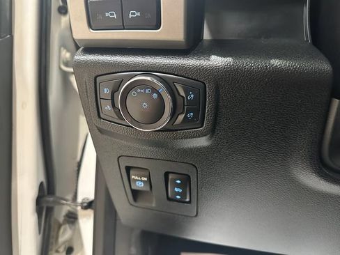Used 2020 Ford F150 Lariat w/ Equipment Group 502A Luxury AWD/4WD image 21