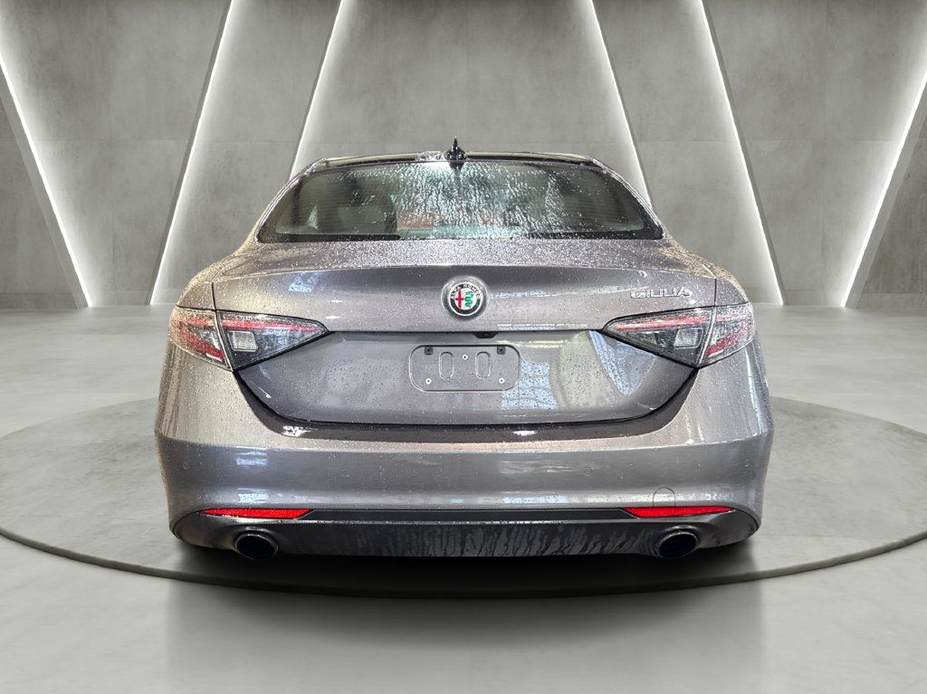 Used 2024 Alfa Romeo Giulia Ti RWD image 6