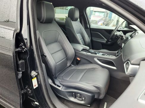 Used 2017 Jaguar F-PACE R-Sport image 21