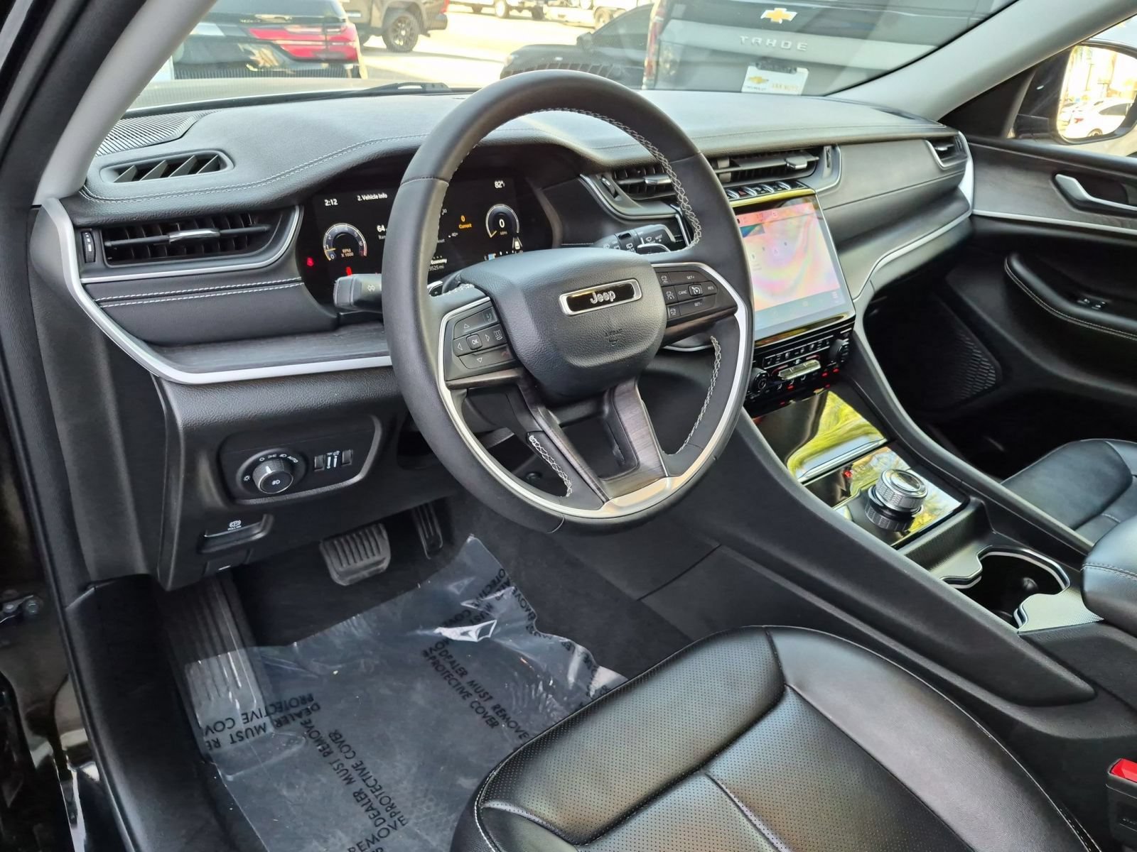 Used 2023 Jeep Grand Cherokee L Limited w/ Luxury Tech Group II RWD image 12