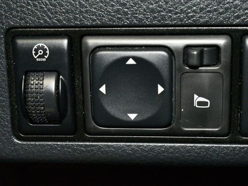 Used 2009 Nissan Versa 1.8 S w/ PWR Pkg image 41