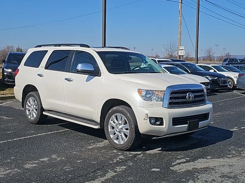 Used 2014 Toyota Sequoia Platinum image 1