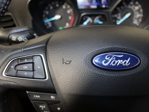 Certified 2019 Ford Escape SEL image 19