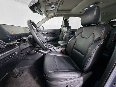 Used 2025 Kia Telluride S FWD image 13